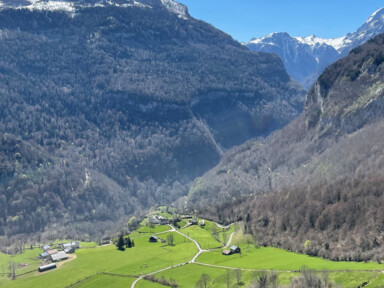 Vue sur le hameau de Goust