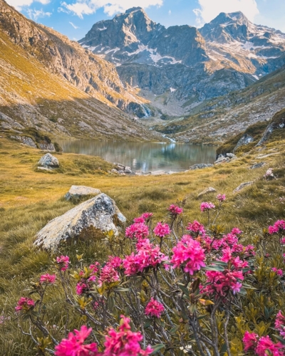 Photo by Eléonore  🌿🏔 in Lac d'Estom with @nikonfr, @hautespyrenees, @sudouest.focus_on, @laregion...